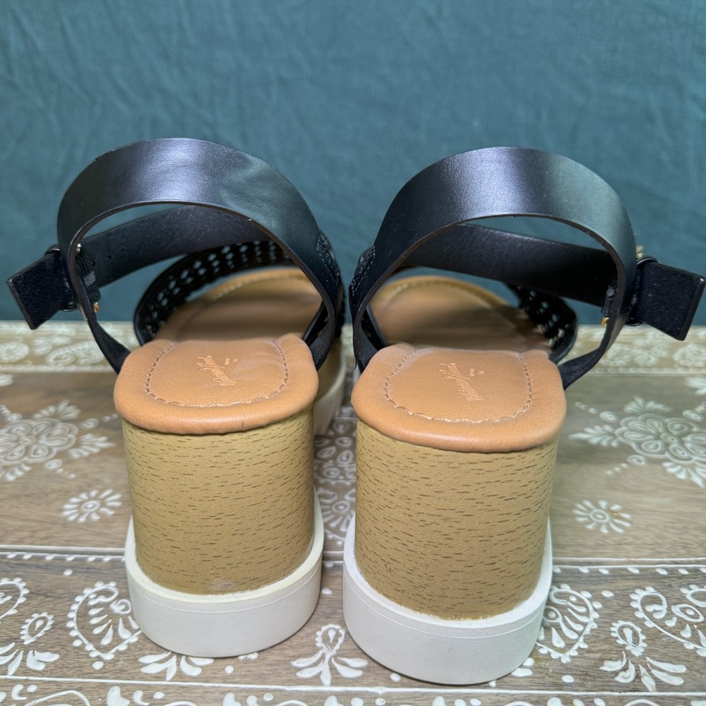 Universal Threads Platform Sandals - image 3